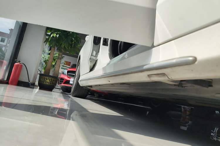 Used Mercedes-Benz C-Class 2021 C 200 L Fashion Edition Sport Version Right Side Sill
