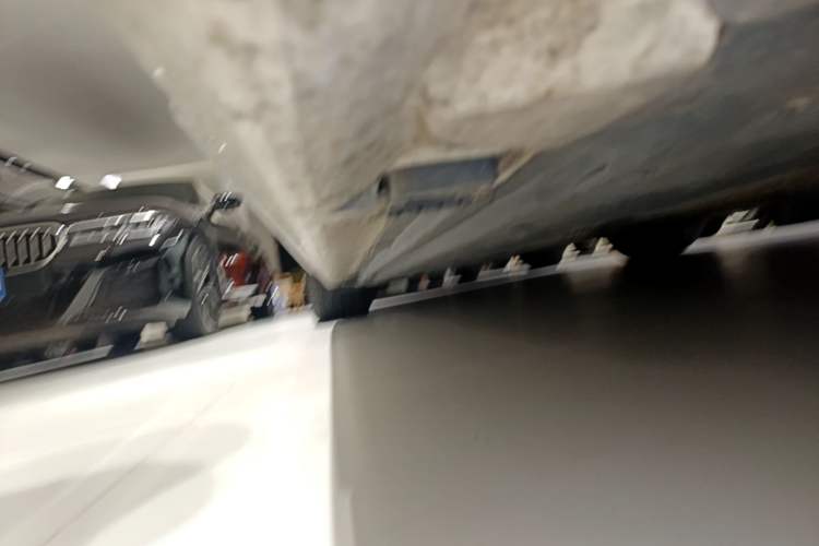 Used Mercedes-Benz C-Class 2021 C 260 L Sport Edition Star Collection Right Side Sill