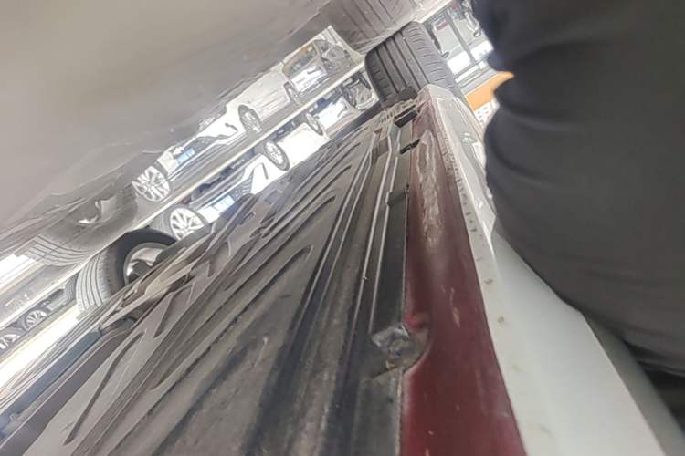 Used Mercedes-Benz C-Class 2021 C 260 L Sport Edition Right Side Sill