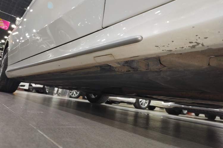 Used Mercedes-Benz C-Class 2021 C 200 L Fashion Edition Sport Version Right Side Sill