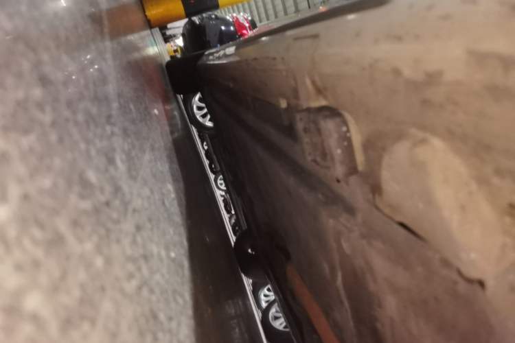Used Mercedes-Benz C-Class 2021 C 260 L Sport Edition Right Side Sill