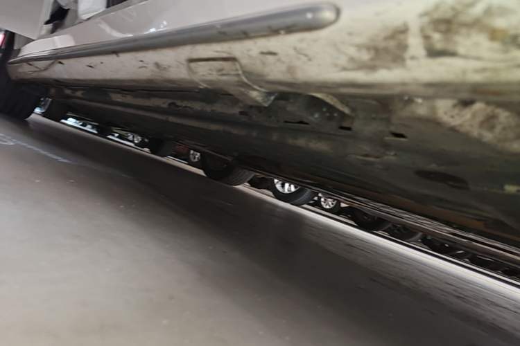 Used Mercedes-Benz C-Class 2021 C 200 L Fashion Edition Sport Version Right Side Sill