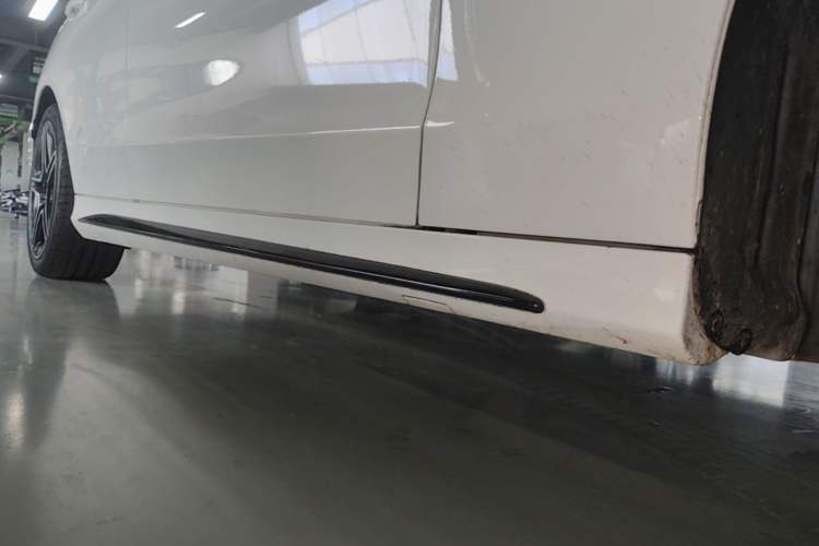 Used Mercedes-Benz C-Class 2021 C 260 Star Edition Right Side Sill