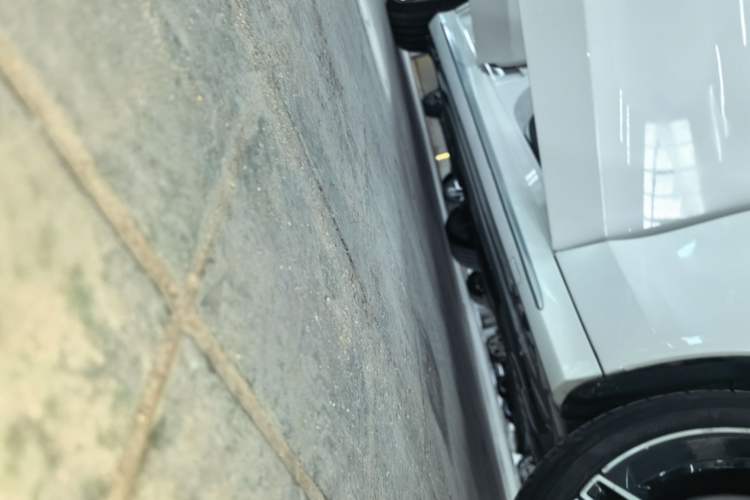 Used Mercedes-Benz C-Class 2021 C 260 L Sport Edition Star Collection Right Side Sill