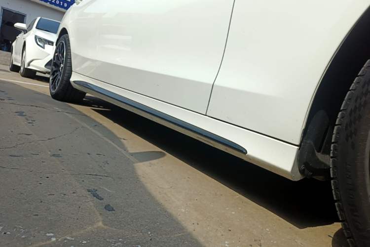 Used Mercedes-Benz C-Class 2021 C 260 Star Edition Right Side Sill