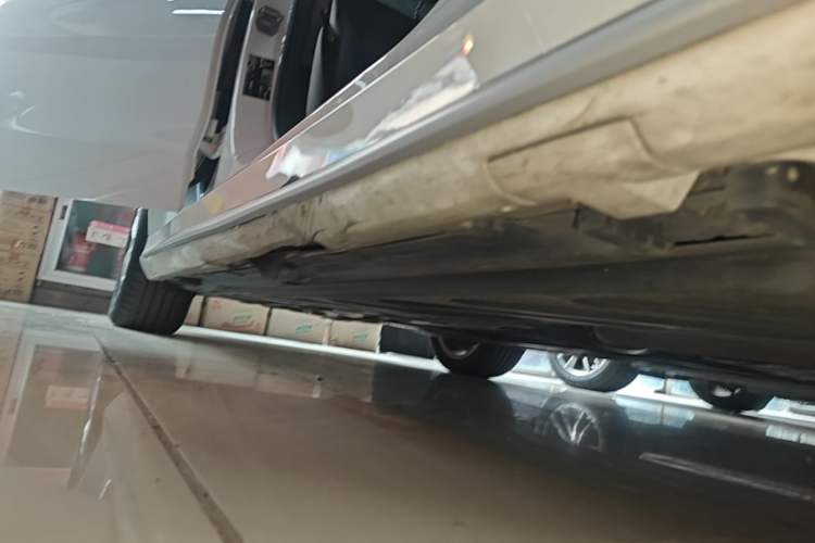 Used Mercedes-Benz C-Class 2021 C 200 L Fashion Edition Sport Version Right Side Sill