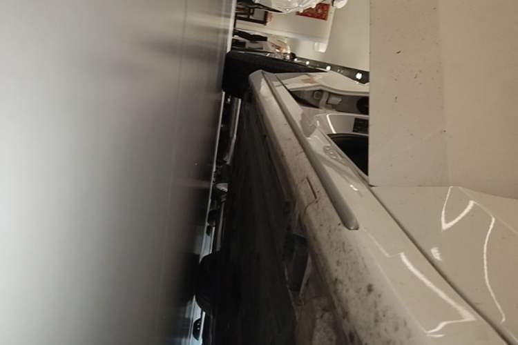 Used Mercedes-Benz C-Class 2021 C 260 L Sport Edition Star Collection Right Side Sill