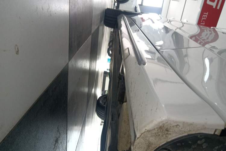 Used Mercedes-Benz C-Class 2021 C 260 L Sport Edition Star Collection Right Side Sill