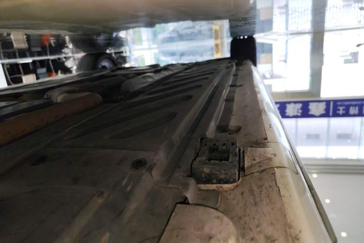 Used Mercedes-Benz C-Class 2021 C 260 L Sport Edition Right Side Sill