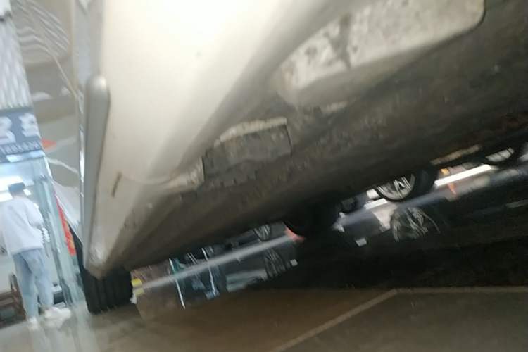 Used Mercedes-Benz C-Class 2021 C 260 L Sport Edition Star Collection Right Side Sill