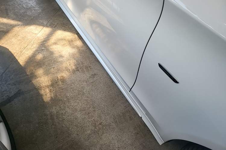 Used Mercedes-Benz C-Class 2021 C 260 L Sport Edition Star Collection Right Side Sill