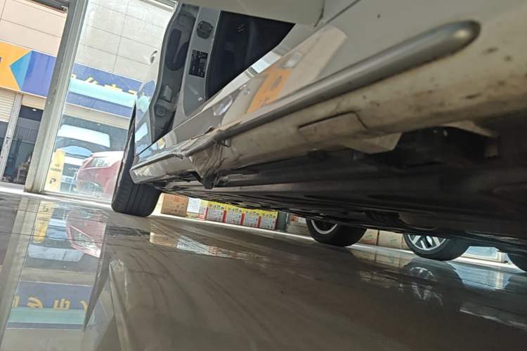 Used Mercedes-Benz C-Class 2021 C 200 L Fashion Edition Sport Version Right Side Sill