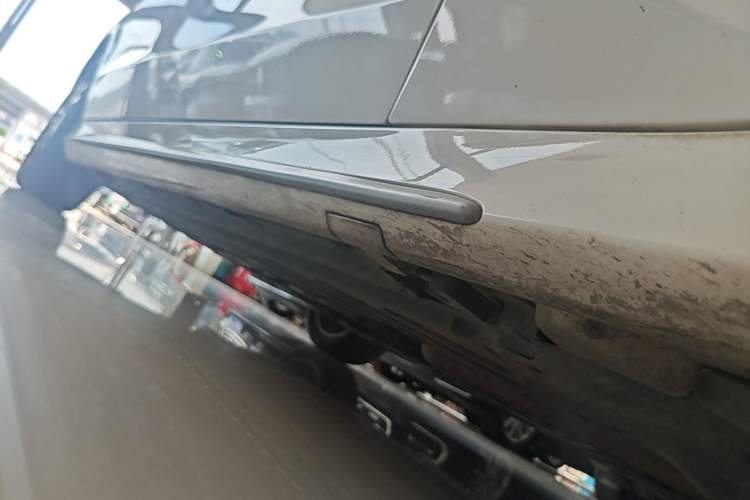 Used Mercedes-Benz C-Class 2021 C 200 L Fashion Edition Sport Version Right Side Sill