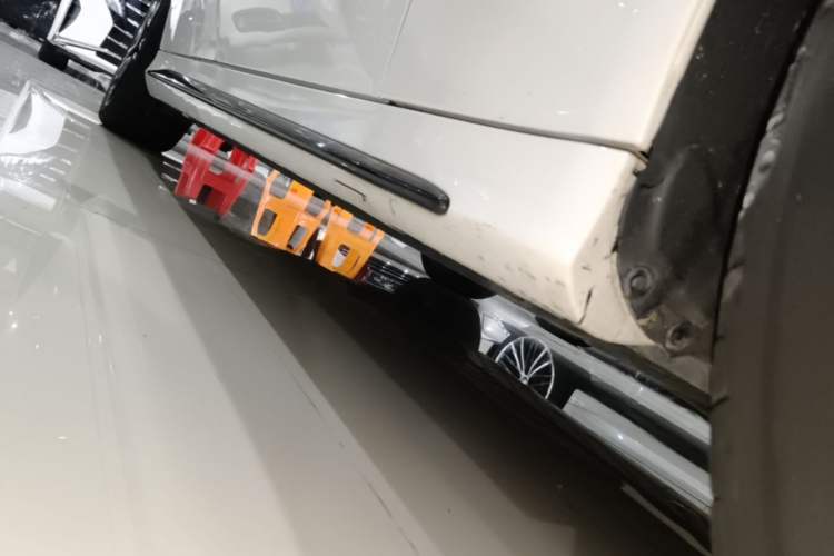 Used Mercedes-Benz C-Class 2021 C 260 Star Edition Right Side Sill