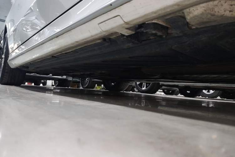Used Mercedes-Benz C-Class 2021 C 200 L Fashion Edition Sport Version Right Side Sill