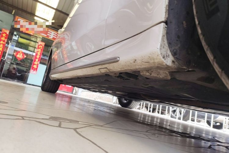 Used Mercedes-Benz C-Class 2021 C 260 L Sport Edition Right Side Sill