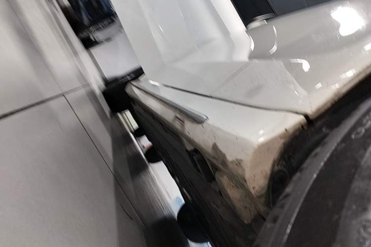 Used Mercedes-Benz C-Class 2021 C 260 L Sport Edition Star Collection Right Side Sill