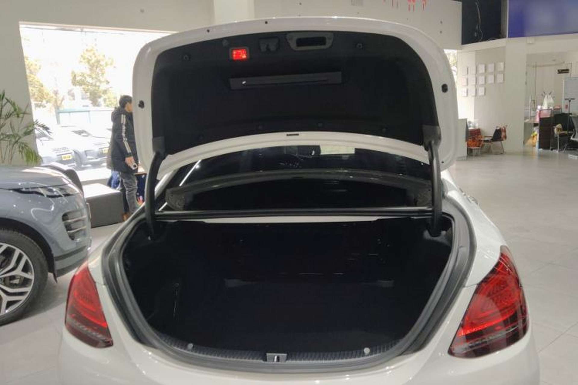 Used Mercedes-Benz C-Class 2021 C 200 L Fashion Edition Sport Version Trunk