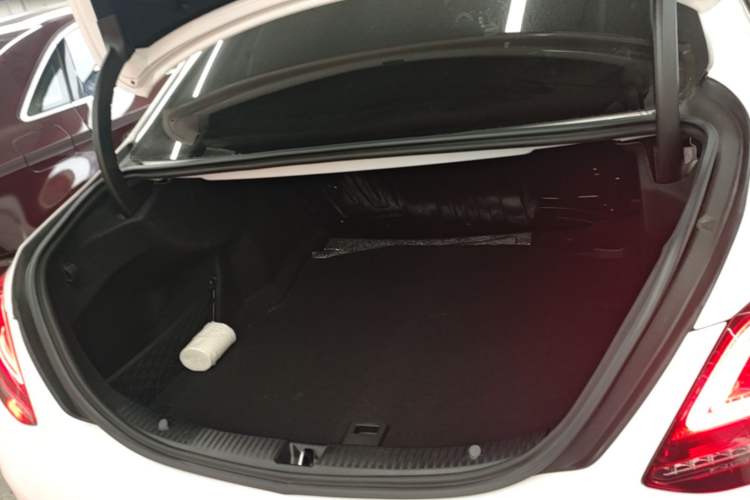Used Mercedes-Benz C-Class 2021 C 200 L Fashion Edition Sport Version Trunk