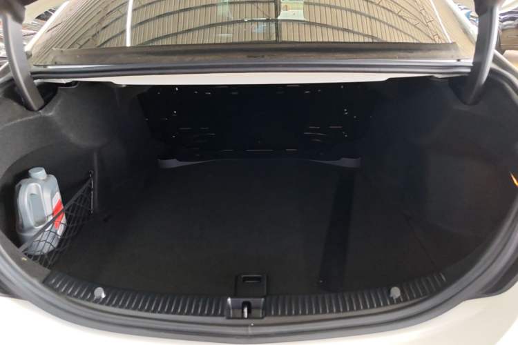 Used Mercedes-Benz C-Class 2021 C 200 L Fashion Edition Sport Version Trunk