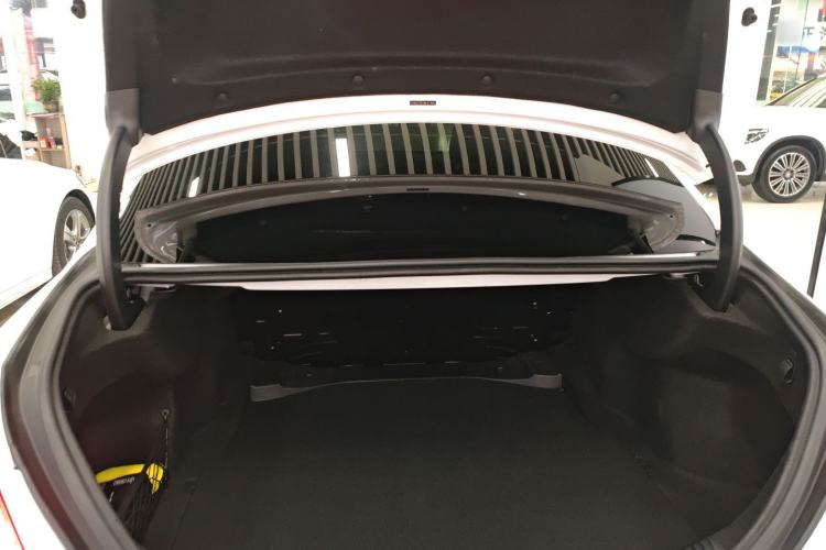 Used Mercedes-Benz C-Class 2021 C 200 L Fashion Edition Sport Version Trunk