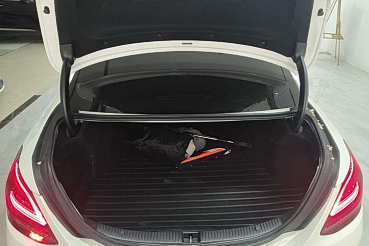 Used Mercedes-Benz C-Class 2021 C 200 L Fashion Edition Sport Version Trunk