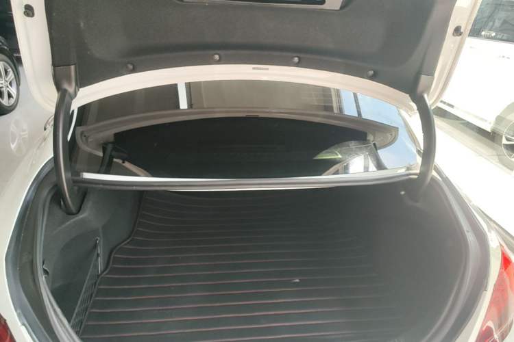 Used Mercedes-Benz C-Class 2021 C 200 L Fashion Edition Sport Version Trunk
