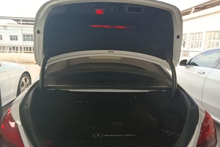 Used Mercedes-Benz C-Class 2021 C 200 L Fashion Edition Sport Version Trunk