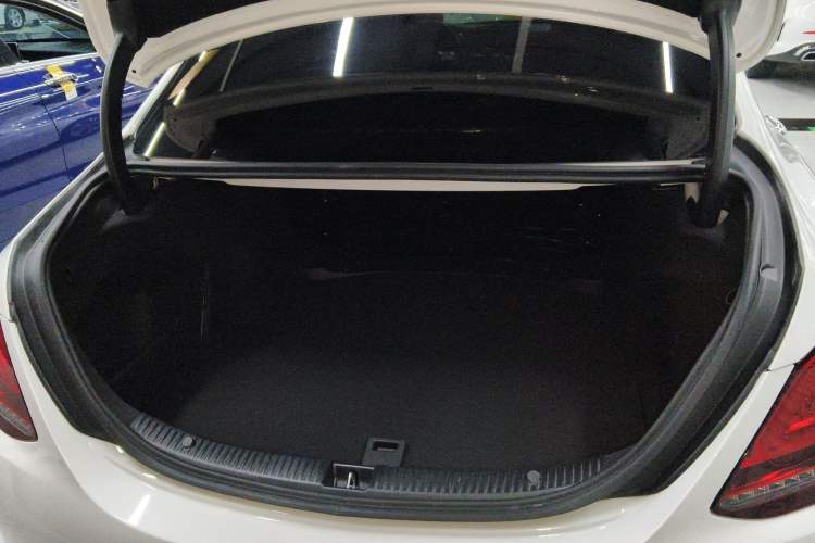 Used Mercedes-Benz C-Class 2021 C 200 L Fashion Edition Sport Version Trunk