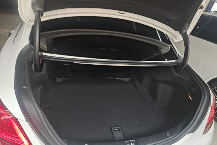 Used Mercedes-Benz C-Class 2021 C 200 L Fashion Edition Sport Version Trunk