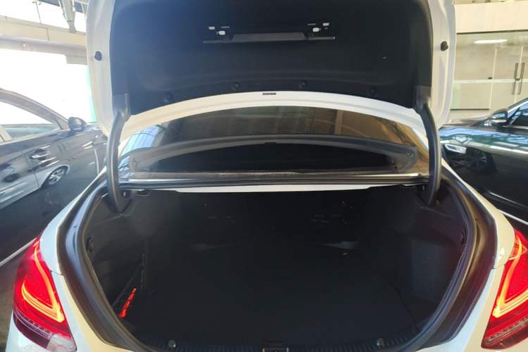 Used Mercedes-Benz C-Class 2021 C 200 L Fashion Edition Sport Version Trunk
