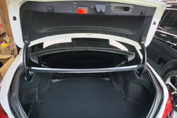 Used Mercedes-Benz C-Class 2021 C 200 L Fashion Edition Sport Version Trunk