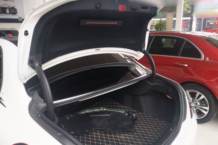 Used Mercedes-Benz C-Class 2021 C 200 L Fashion Model Trunk