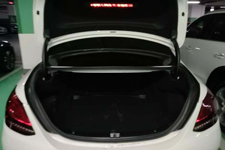 Used Mercedes-Benz C-Class 2021 C 200 L Fashion Edition Sport Version Trunk