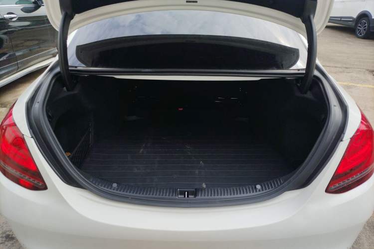 Used Mercedes-Benz C-Class 2021 C 200 L Fashion Edition Sport Version Trunk