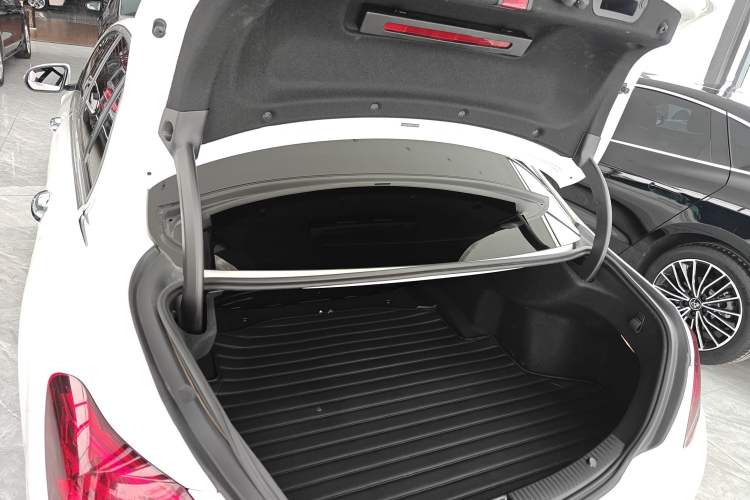 Used Mercedes-Benz C-Class 2021 C 200 L Fashion Edition Sport Version Trunk