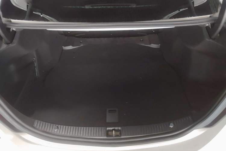 Used Mercedes-Benz C-Class 2021 C 200 L Fashion Edition Sport Version Trunk