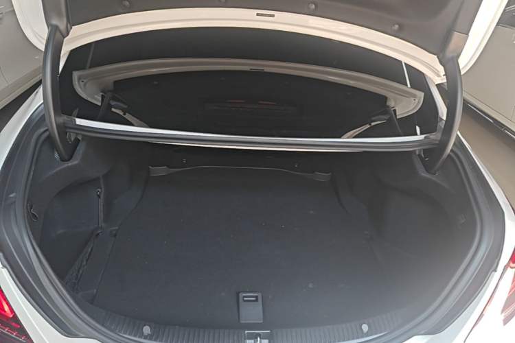 Used Mercedes-Benz C-Class 2021 C 200 L Fashion Edition Sport Version Trunk