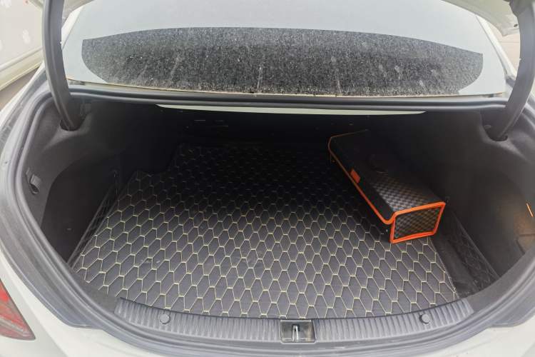 Used Mercedes-Benz C-Class 2021 C 200 L Fashion Edition Sport Version Trunk