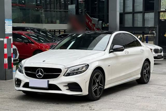 Ojetý Mercedes-Benz C-Class 2021 C 260 L Sport Edition Star Collection