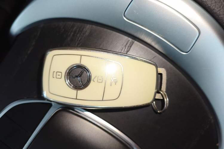 Used Mercedes-Benz C-Class 2021 C 200 L Fashion Edition Sport Version Vehicle Key