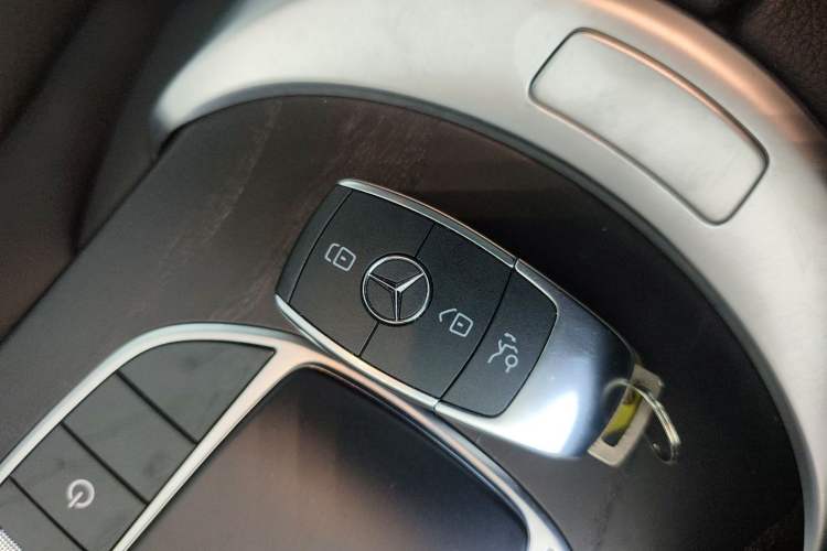 Used Mercedes-Benz C-Class 2021 C 260 L Sport Edition Star Collection Vehicle Key