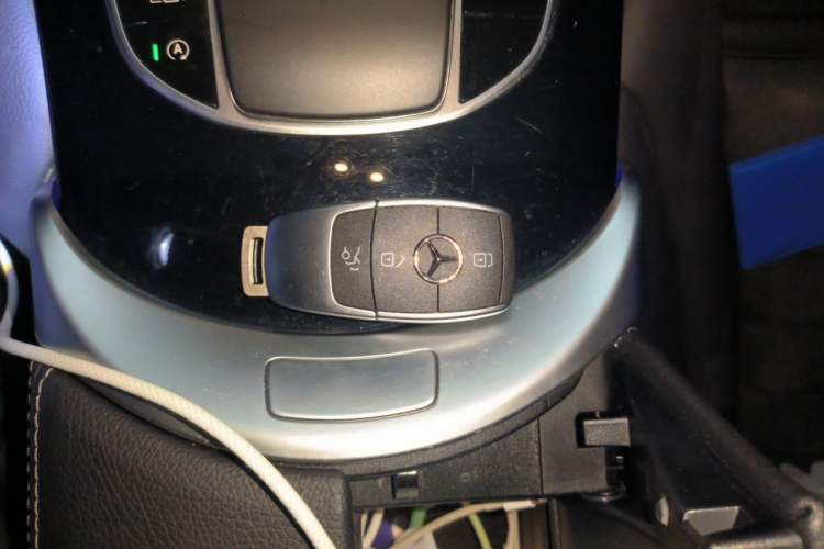 Used Mercedes-Benz C-Class 2021 C 260 Star Edition Vehicle Key