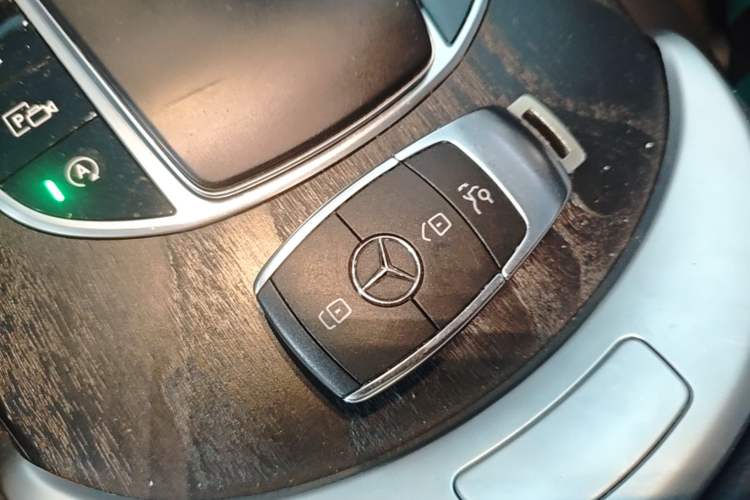 Used Mercedes-Benz C-Class 2021 C 260 L Sport Edition Star Collection Vehicle Key