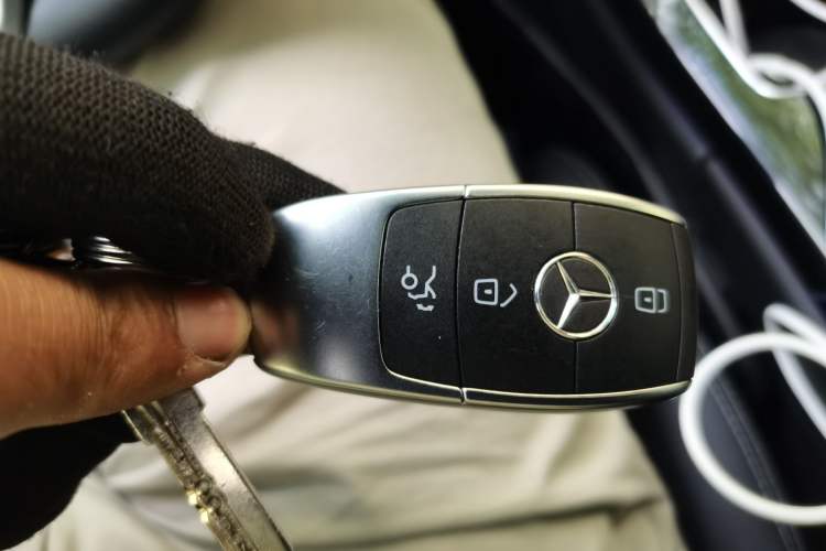 Used Mercedes-Benz C-Class 2021 C 260 Star Edition Vehicle Key