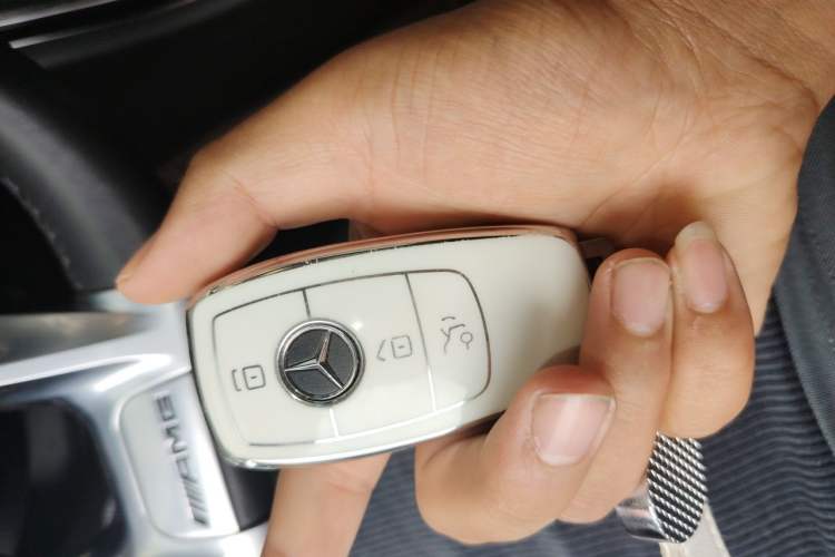 Used Mercedes-Benz C-Class 2021 C 260 L Sport Edition Star Collection Vehicle Key