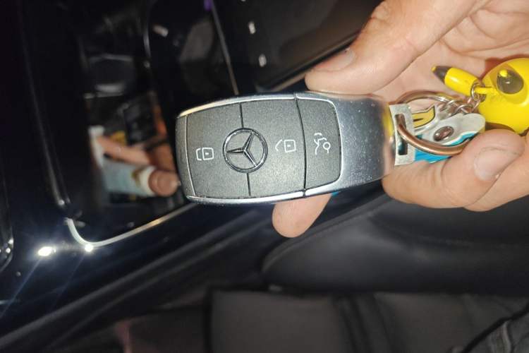 Used Mercedes-Benz C-Class 2021 C 260 Star Edition Vehicle Key