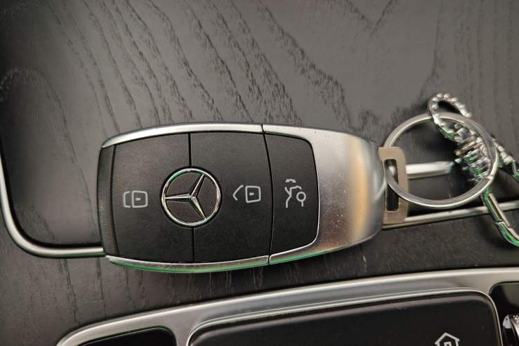 Used Mercedes-Benz C-Class 2021 C 200 L Fashion Edition Sport Version Vehicle Key