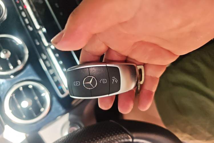 Used Mercedes-Benz C-Class 2021 C 260 Star Edition Vehicle Key
