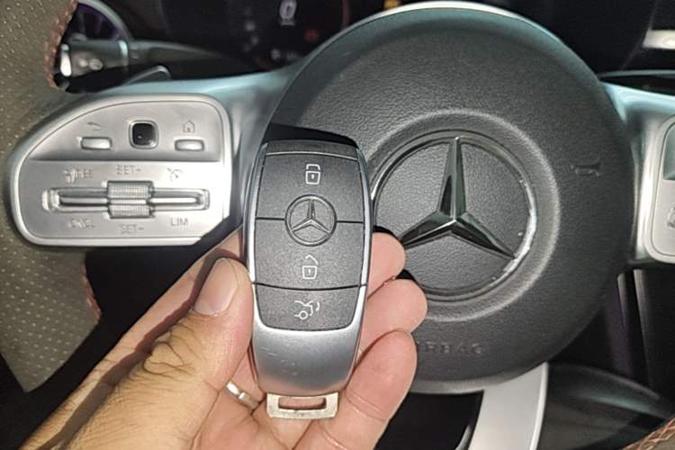 Used Mercedes-Benz C-Class 2021 C 200 L Fashion Edition Sport Version Vehicle Key